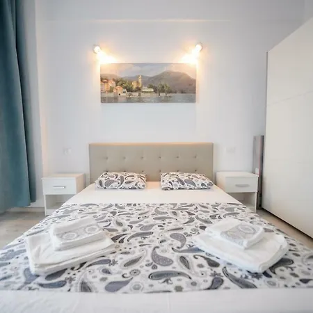 Zev Apartament Năvodari