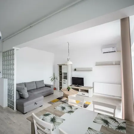 Apartment Zev